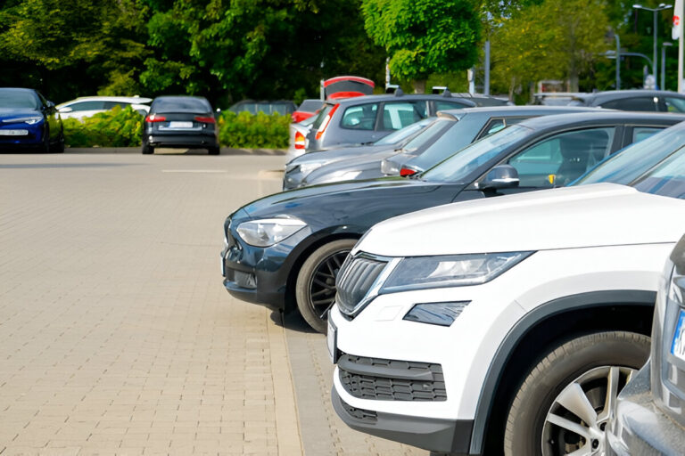 Reibungslose Fahrzeugübergabe im Fuhrpark: So gelingt der Prozess effizient und rechtssicher
